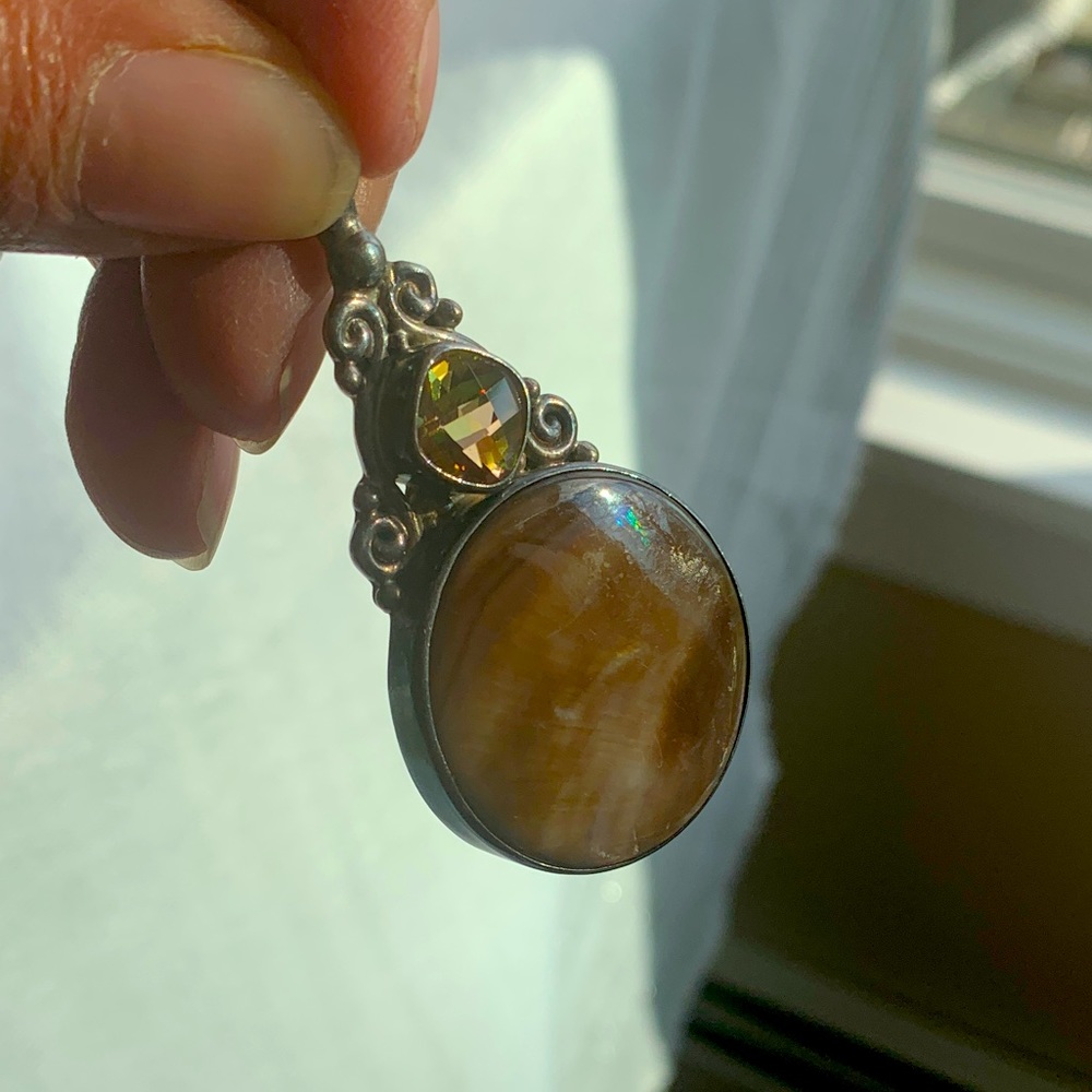 Pendant. Warm earth colors. #925 . Large bale.